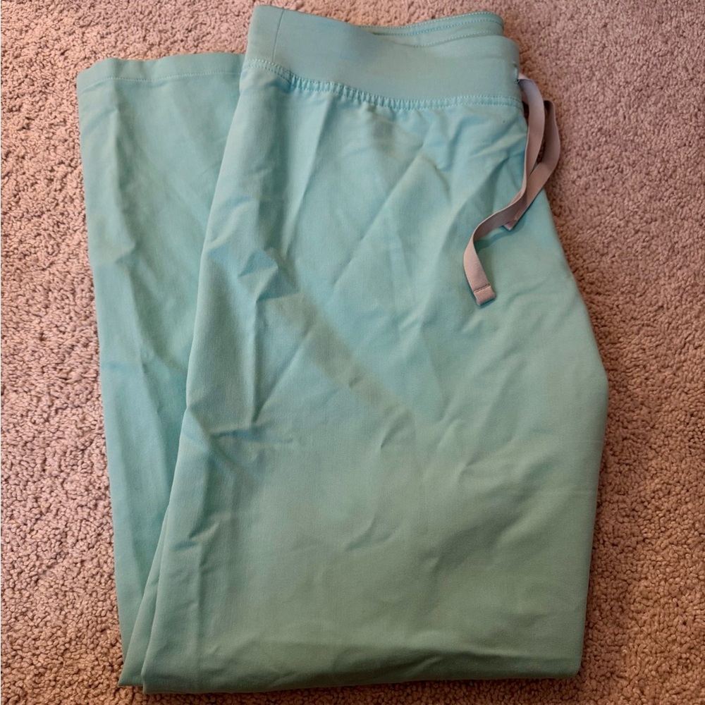 figs fresh aqua livingston medium petite